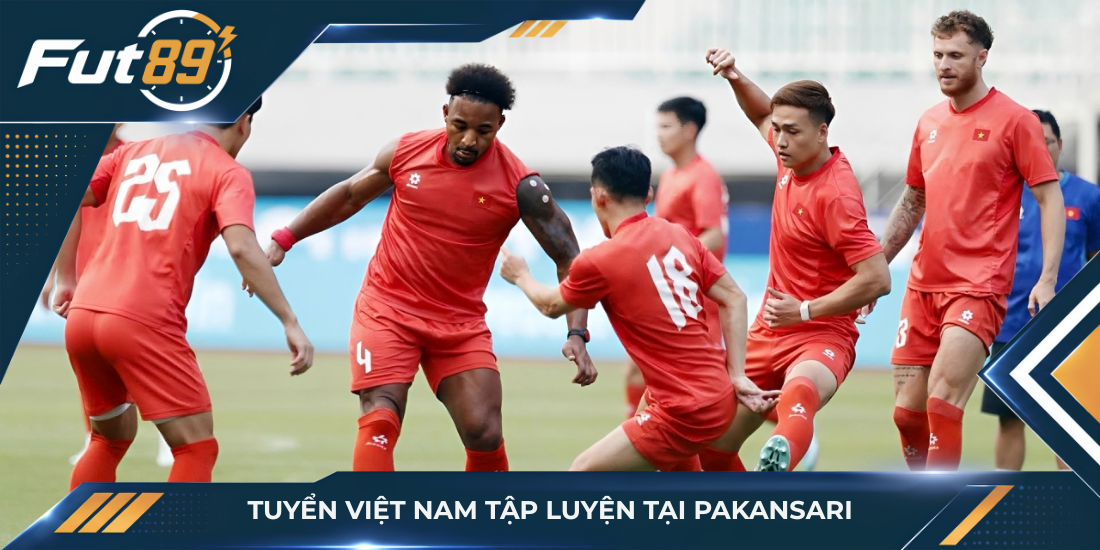Tuyển Việt Nam tập luyện tại Pakansari