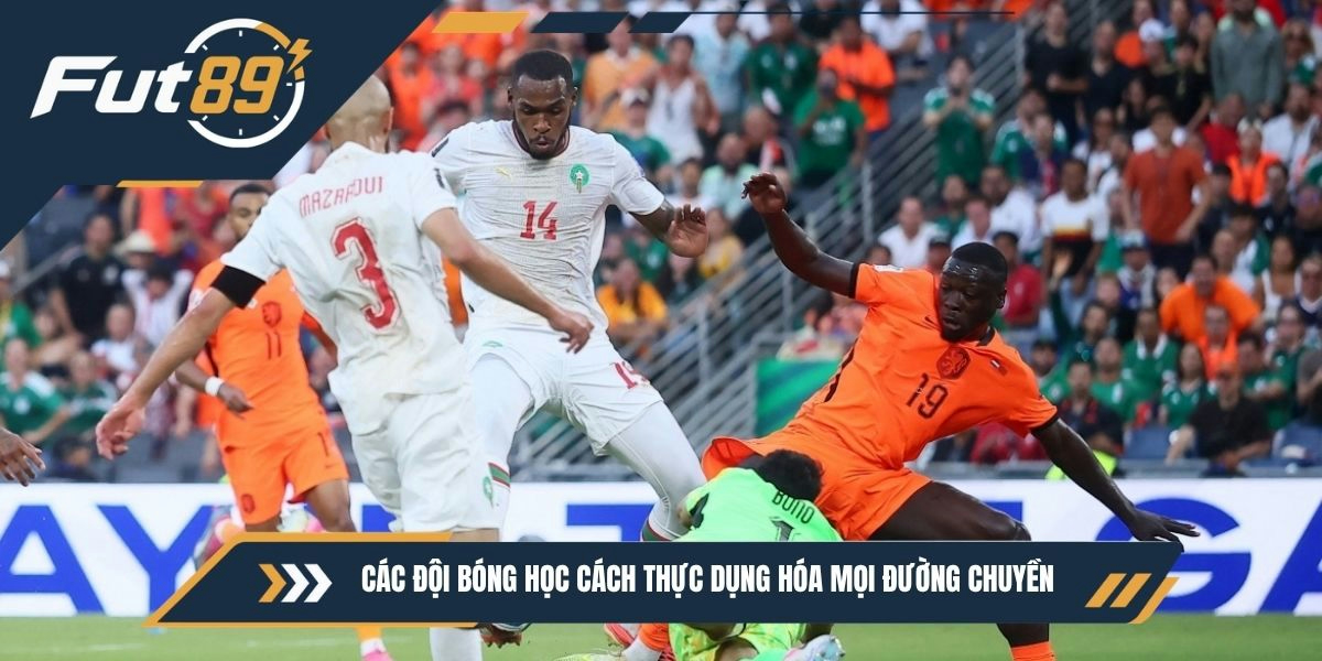 Các đội bóng học cách thực dụng hóa mọi đường chuyền