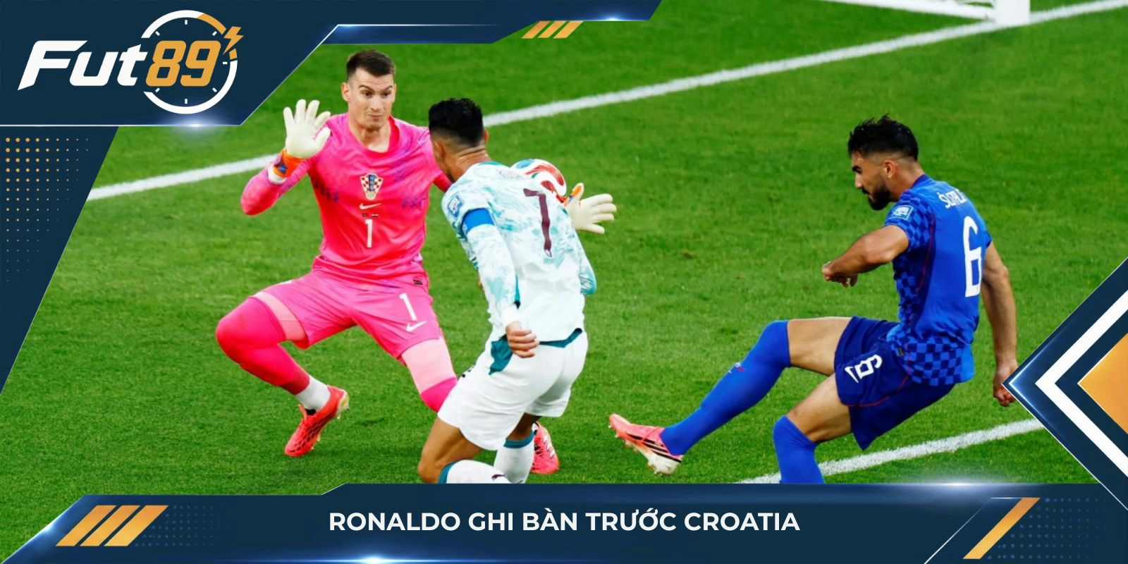 Ronaldo ghi bàn trước Croatia