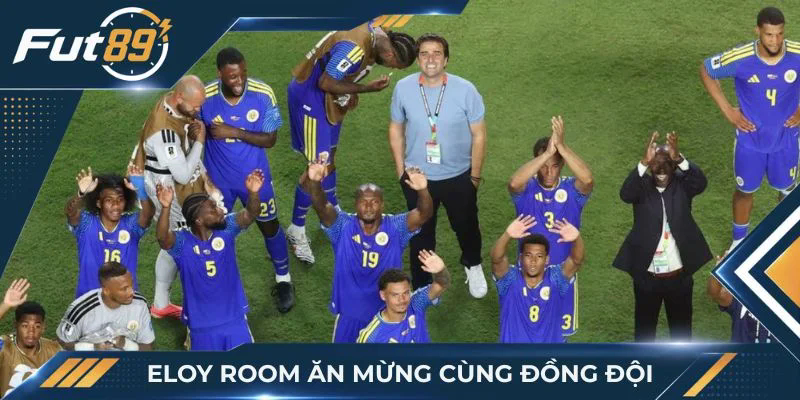 Eloy Room ăn mừng cùng đồng đội